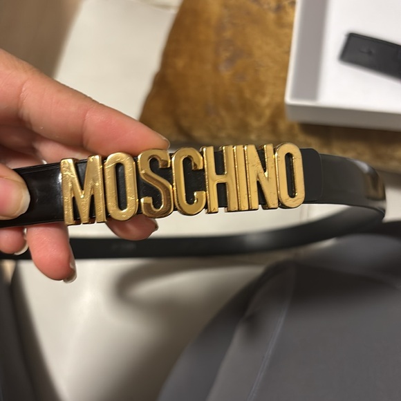 Moschino belt - Picture 1 of 4